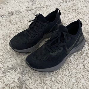 Nike epic react flyknit 2. Size 6.5. Black